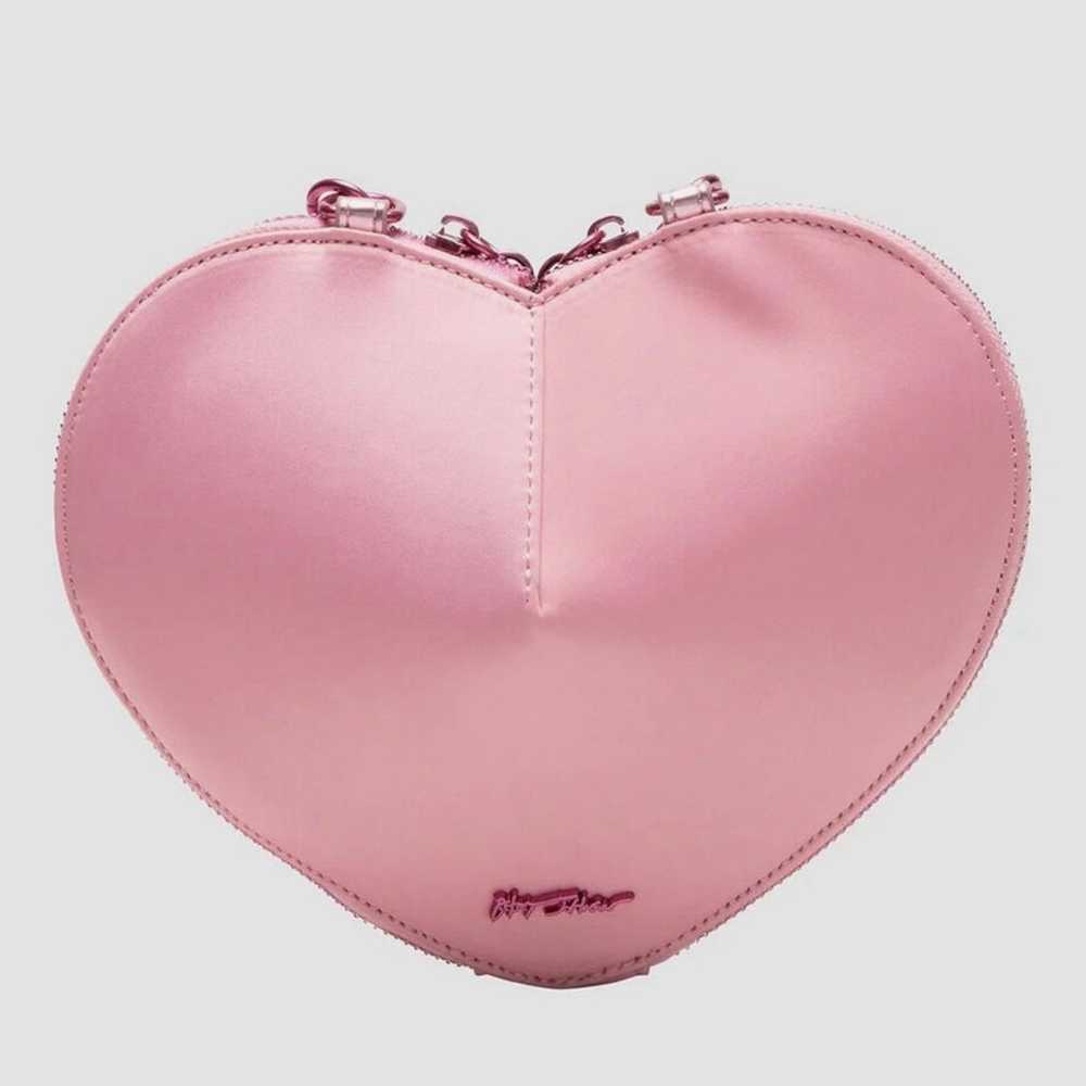 Betsey Johnson WATER DROPLET HEART
CROSSBODY BLUSH - image 3