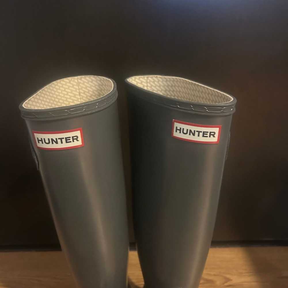 Women’s Hunter Rain Boots and Logo Fleece Socks S… - image 5