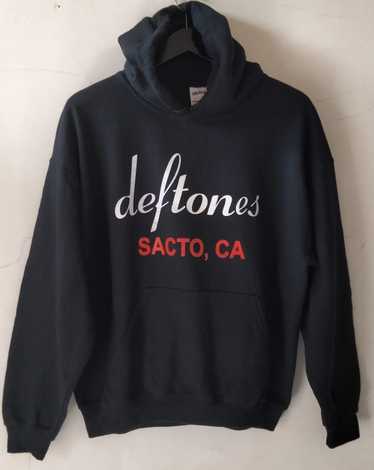 Vintage Deftones Sacto CA Hoodie Sweatshirt Distressed good Giant Tag Size XL