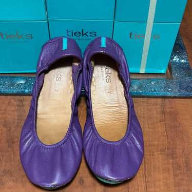 Lilac Tieks