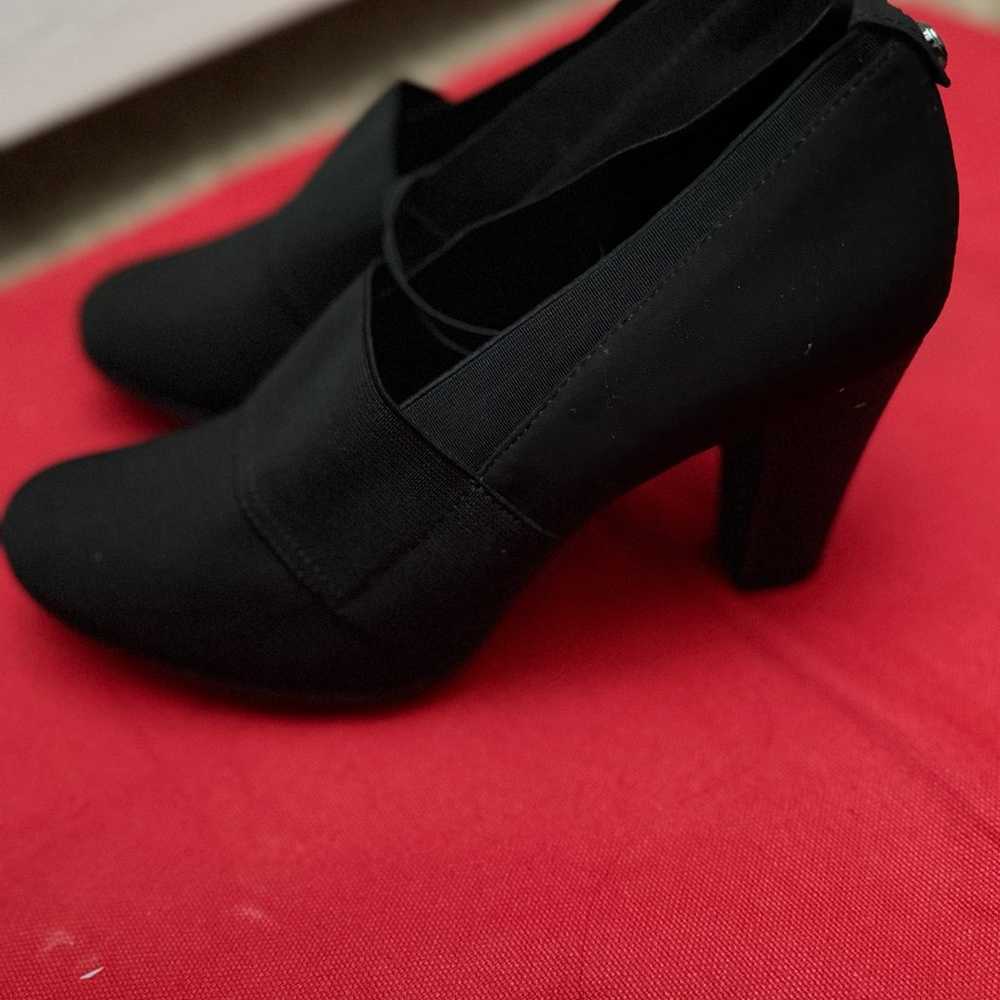 Anne Klein black heels - image 4