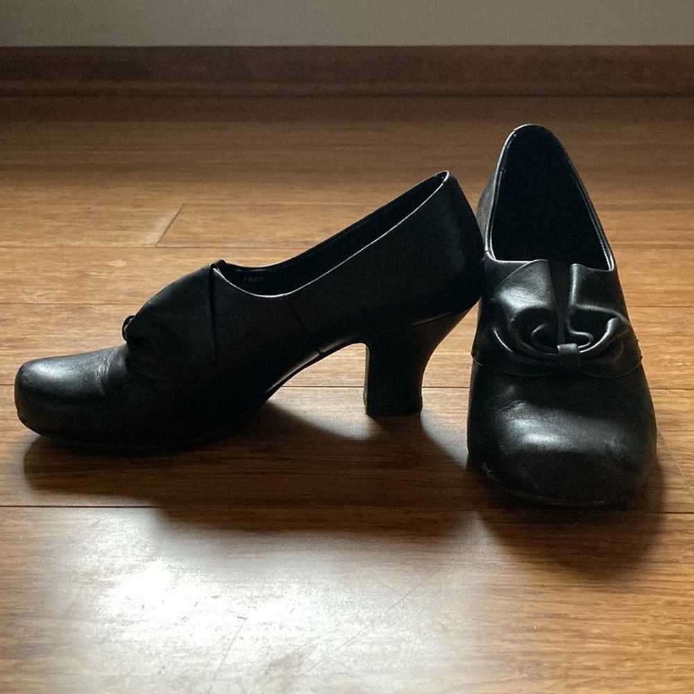 Hotter Shoes Black Leather Retro Inspired Pumps, … - image 1