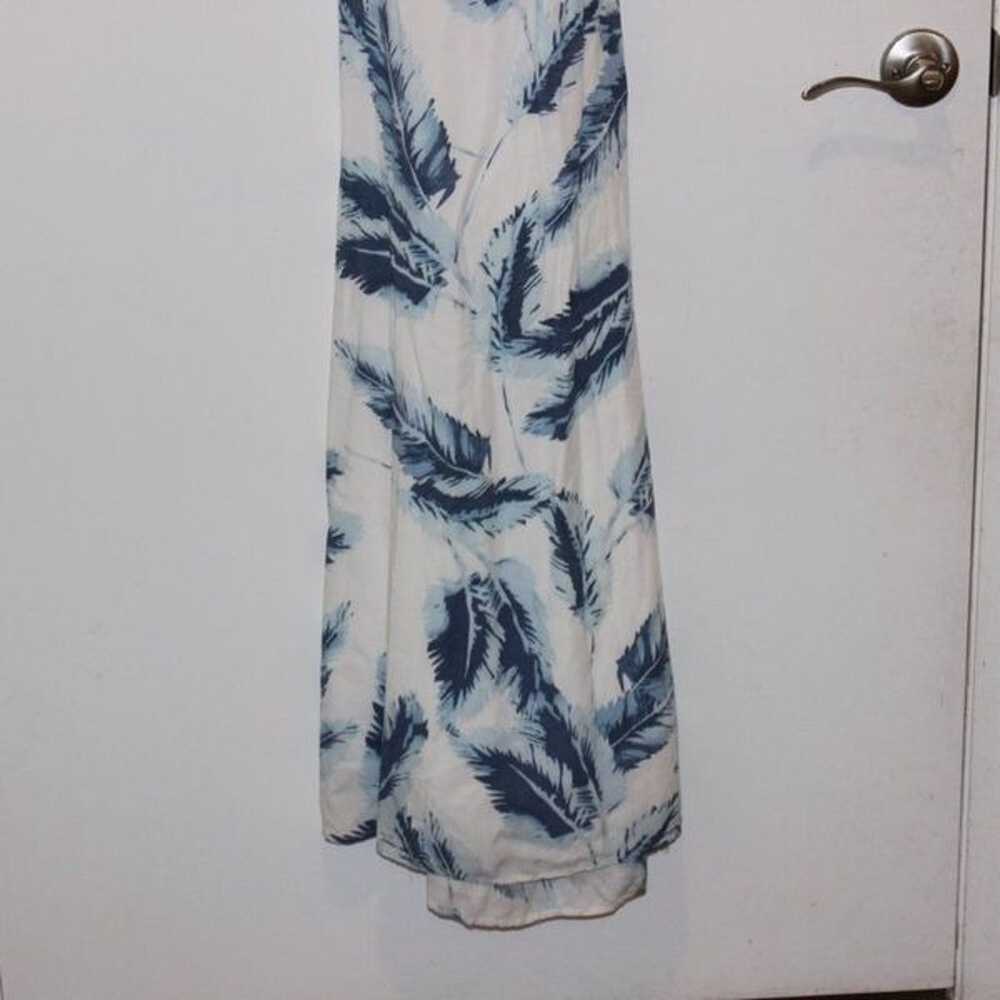 Lulus Float Sweetly Blue and White Feather Print … - image 5