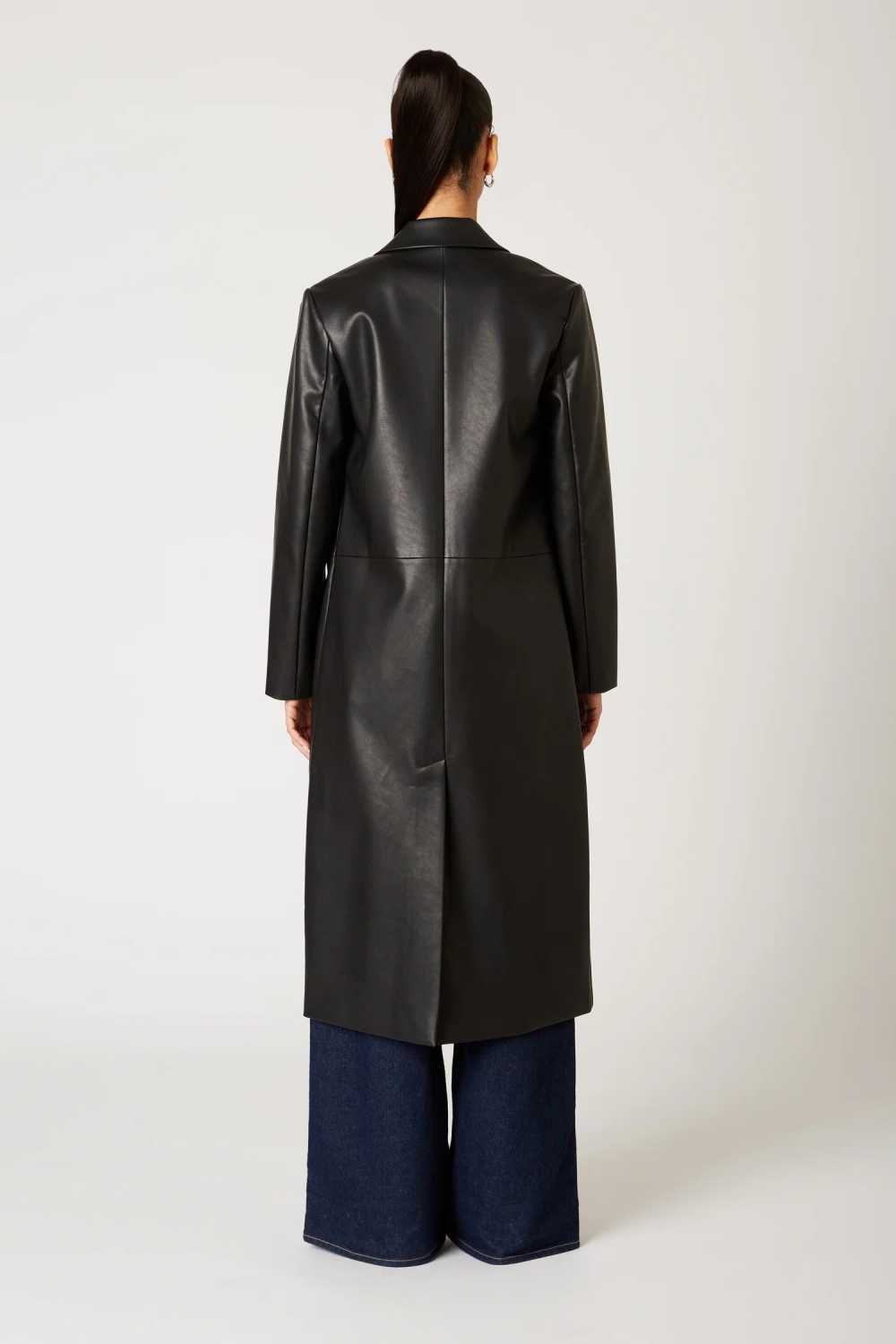 Vegan leather trench coat - image 4