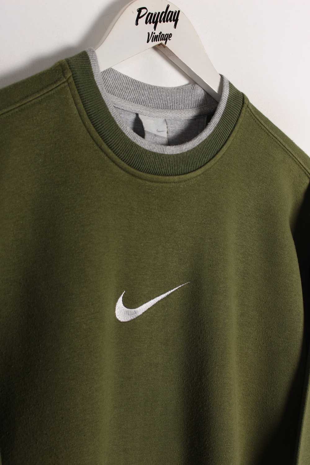 00's Nike Sweatshirt Medium - image 2