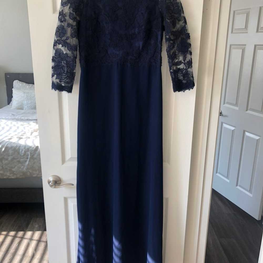 Beautiful modest Tadashi Shoji Gown size - image 1