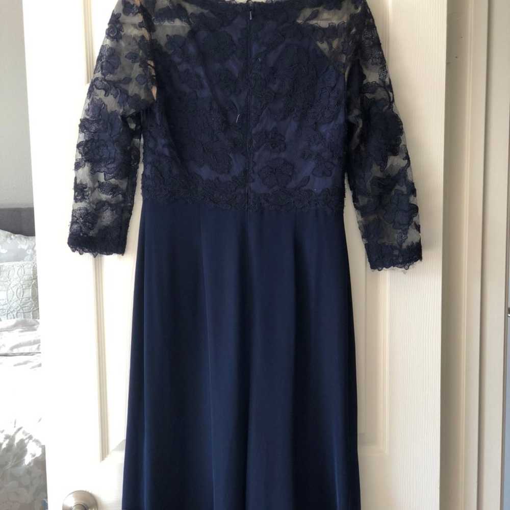 Beautiful modest Tadashi Shoji Gown size - image 3