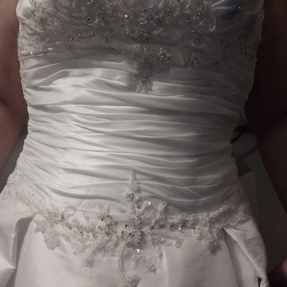 wedding dress size 16 - image 3