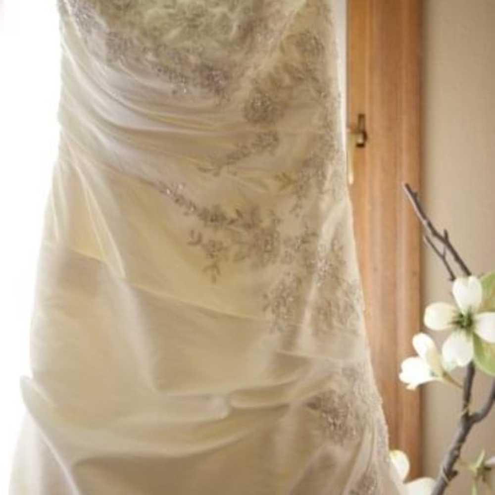 wedding dress size 4 - image 2