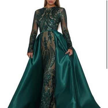 Happy New Year!!! Gorgeous Emerald Dress - image 1