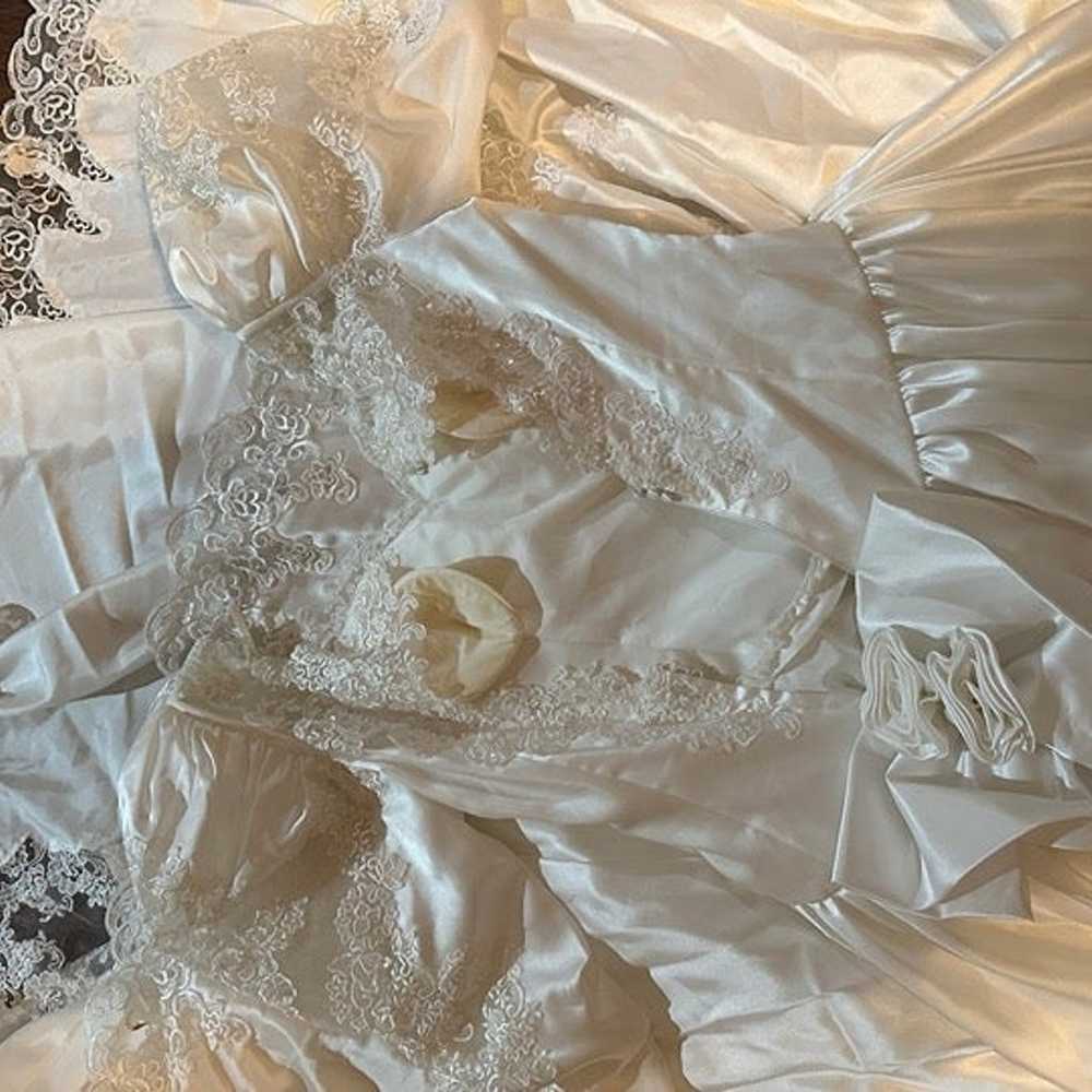 wedding dress size 16 - image 2