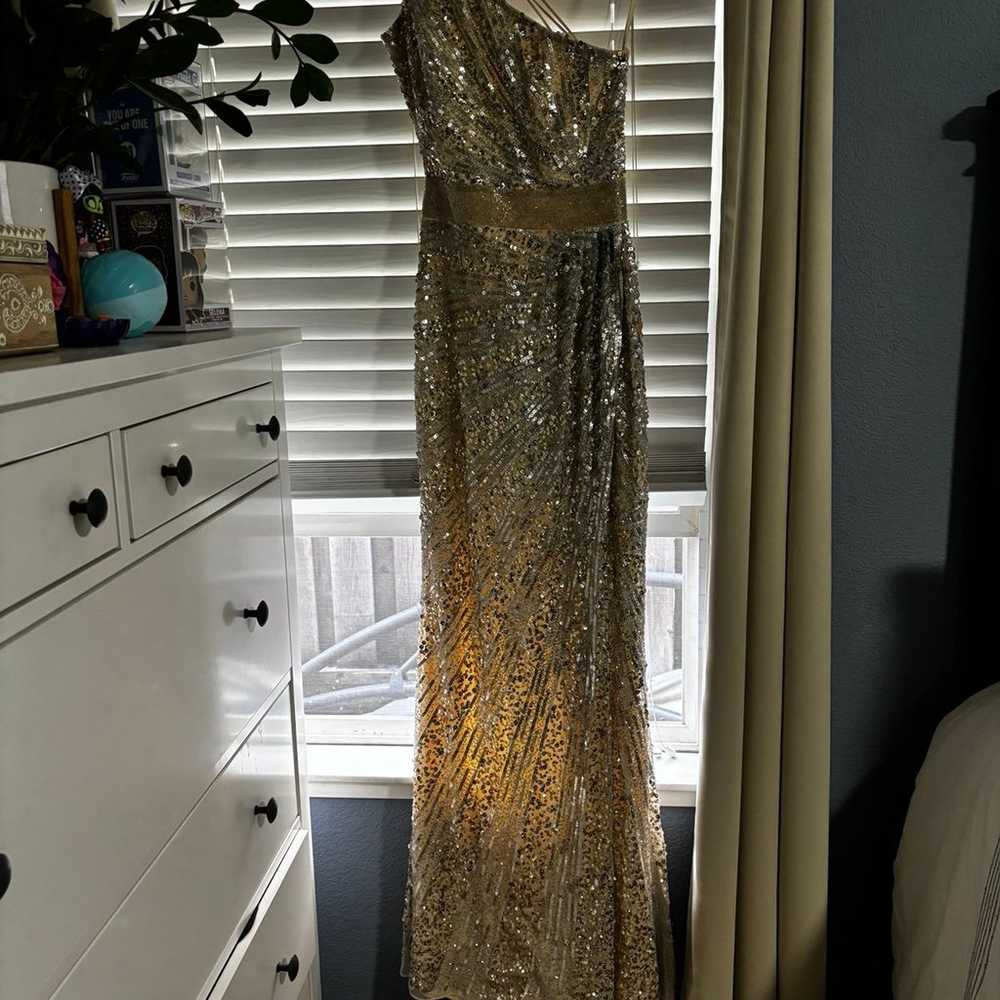 Mac Duggal Gown Size 6 - image 4