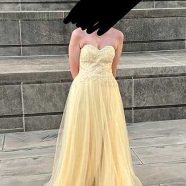 Yellow strapless Prom Dress