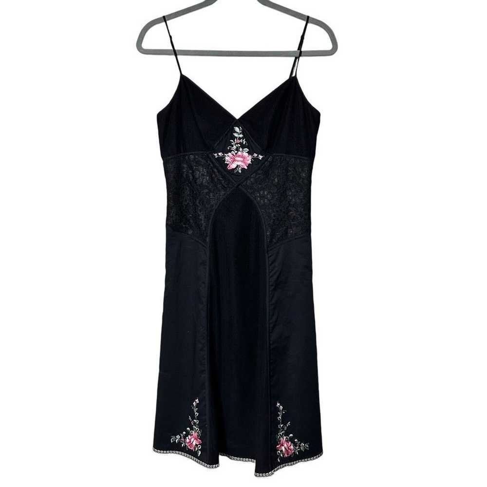 BETSEY JOHNSON VTG Black Midi Rose Embroidered Dr… - image 4