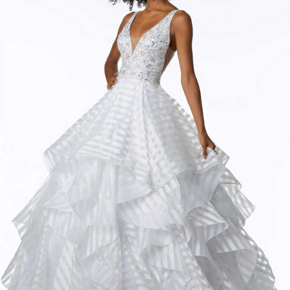 Beautiful white ballroom gown - image 1