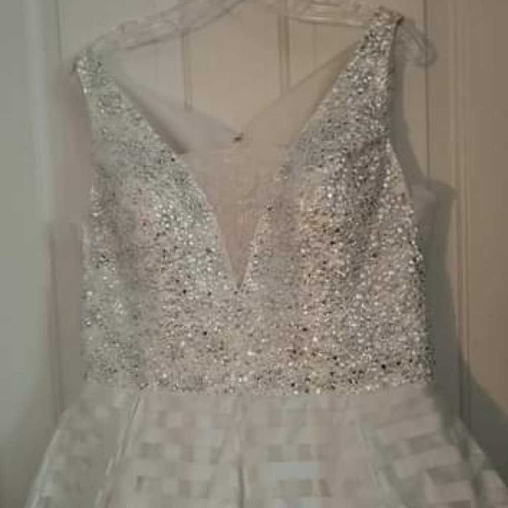 Beautiful white ballroom gown - image 8