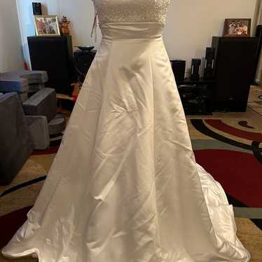 Beautiful empire aline satin wedding dress size 8 - image 1