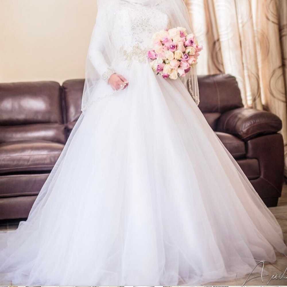 Wedding Dress with veil - image 4