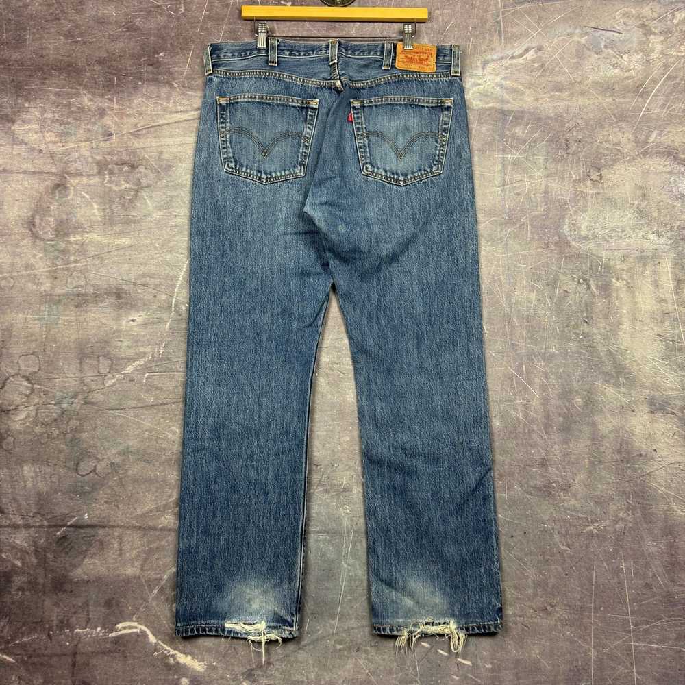 Levi's × Streetwear × Vintage Early 00s Medium Wa… - image 2