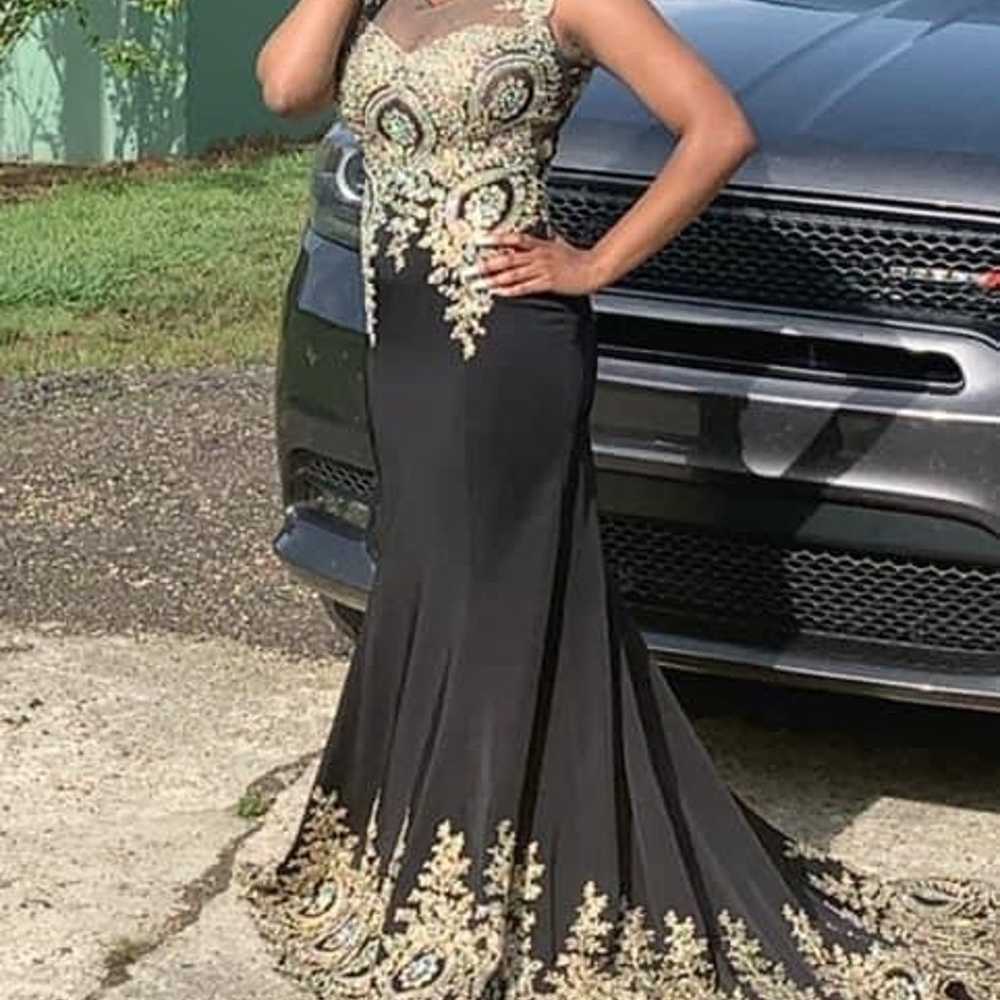 Prom dresses - image 3