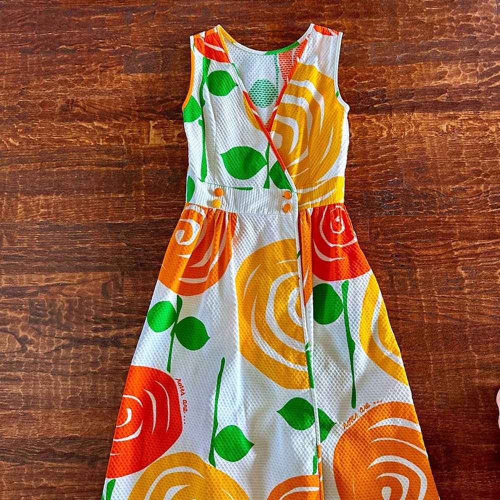 Woman's Malia Honolulu Vintage 60s 70s Roses Dres… - image 2