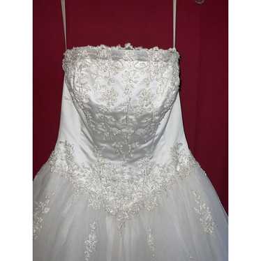 David’s Bridal Strapless Scalloped Lace Bodice We… - image 1