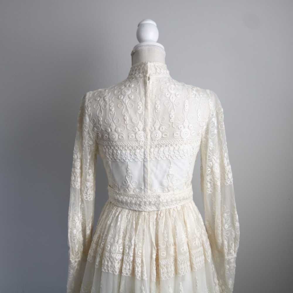 Vintage Boho Minimalist 1970s Embroidered Mutton … - image 2