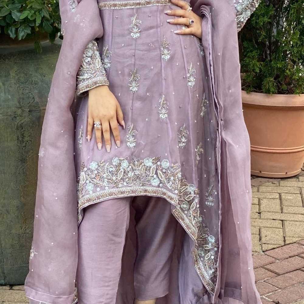 pakistani dress (wedding) - image 3