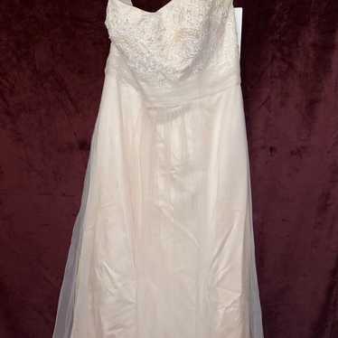 David's Bridal Wedding Gown - image 1