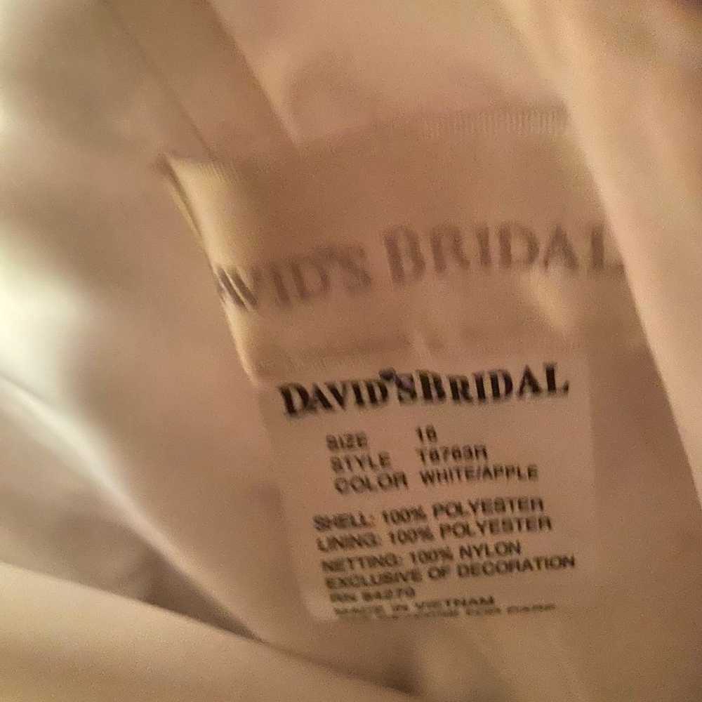 wedding dress size 16 - image 12