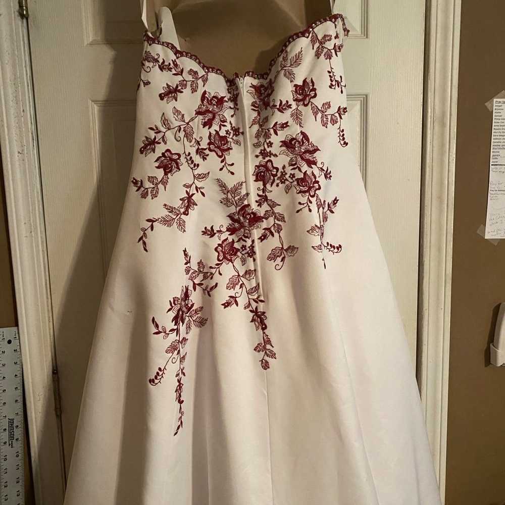 wedding dress size 16 - image 3