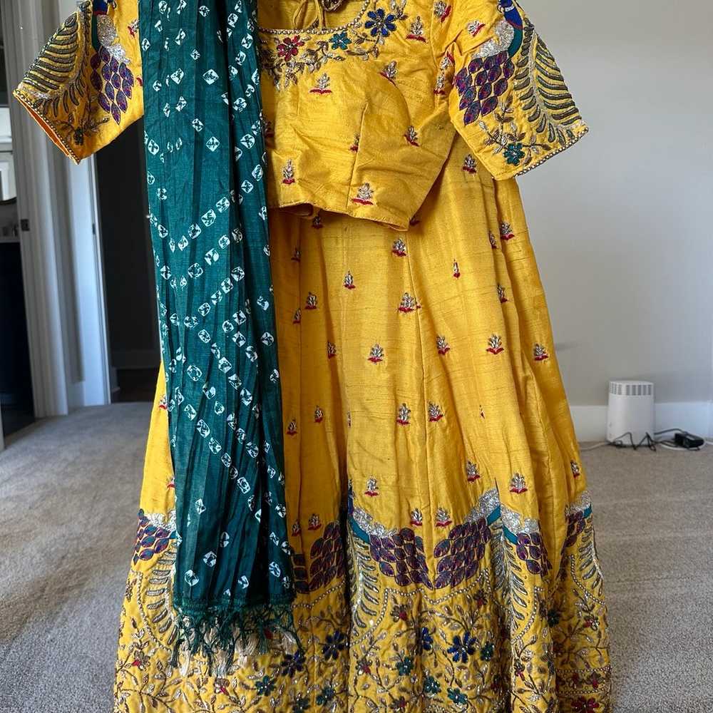 Beautiful yellow lehenga - image 2