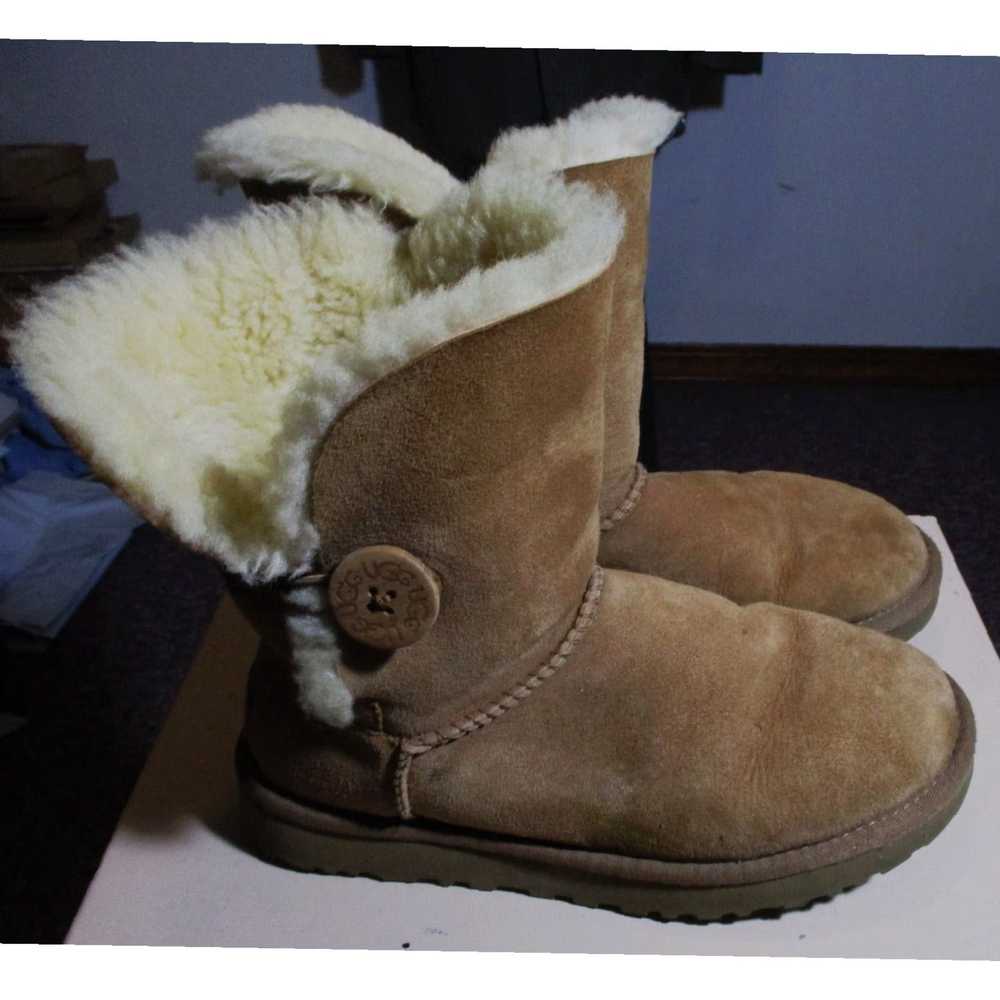 Ugg Luxurious Tan Leather Insulated Boots for Wom… - image 1