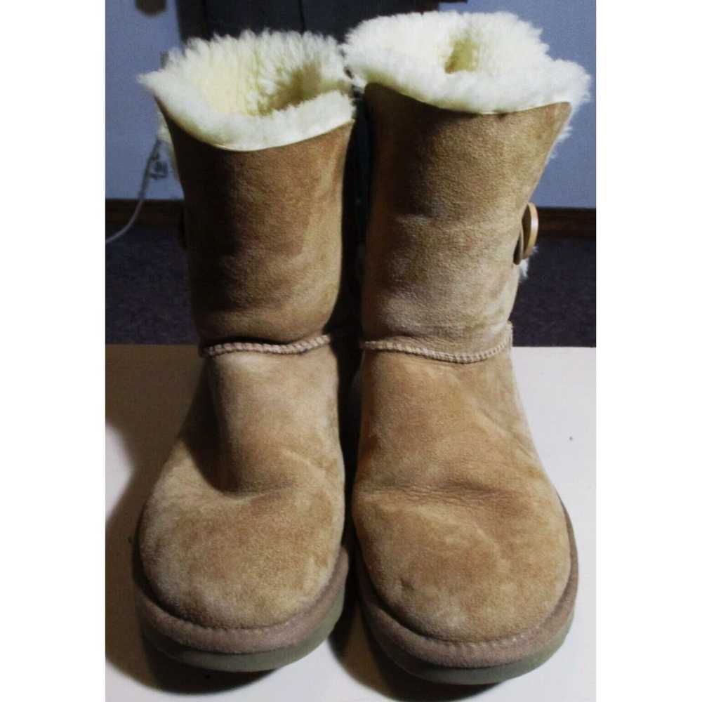 Ugg Luxurious Tan Leather Insulated Boots for Wom… - image 3