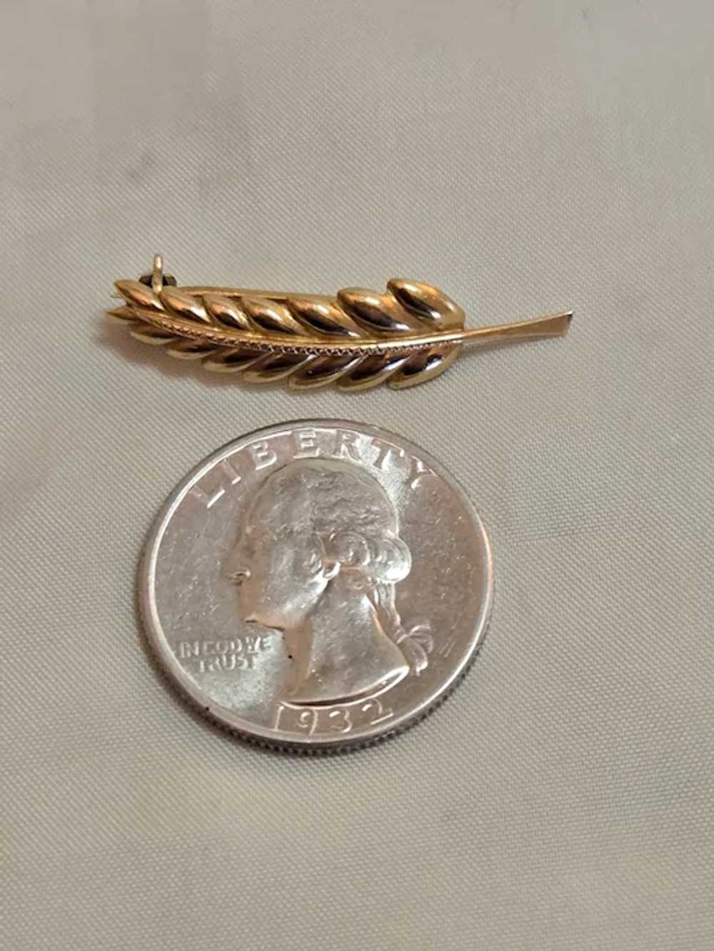 Vintage 18kt Yellow Gold Feather Pin - image 3