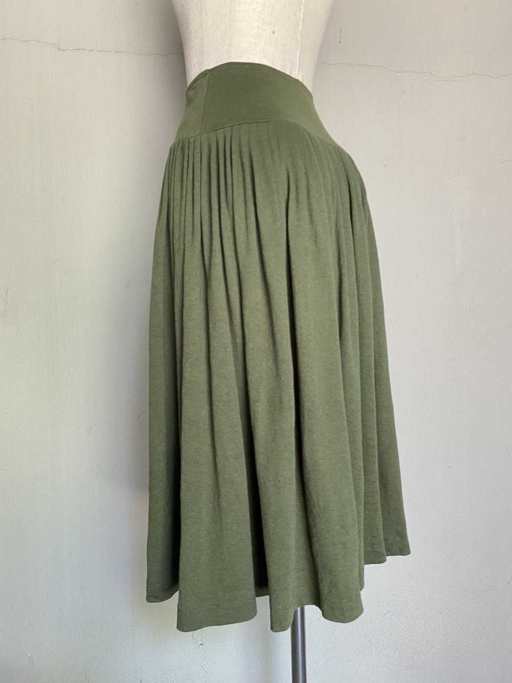 Norma Kamali NORMA KAMALI Olive Green Gathered Sk… - image 4