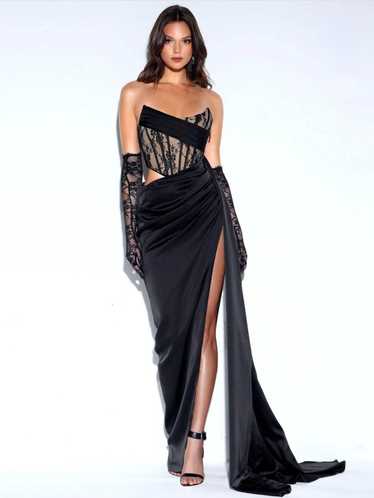 Designer Miss Circle *hemmed* Black Lace Satin Cor