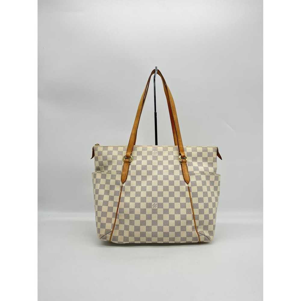 Louis Vuitton Totally leather handbag - image 3