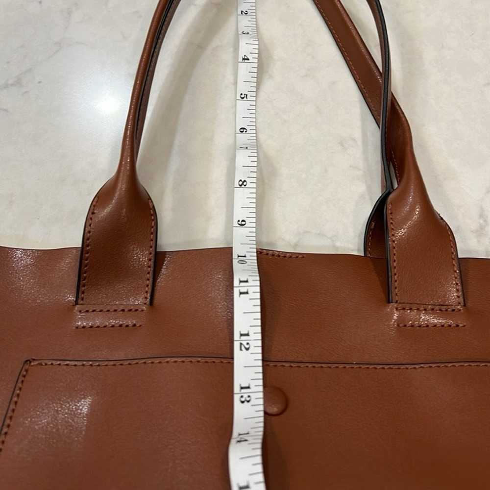 Banana Republic NWOT LEATHER LARGE EAST-WEST TOTE - image 9