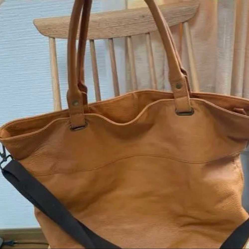 Brown leather shoulder bag - image 3