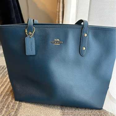 **AUTHENTIC** Coach Ava Tote, Navy Blue selling