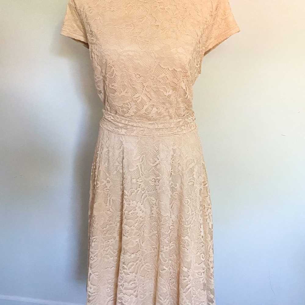 Beautiful beige lace midi dress - image 1