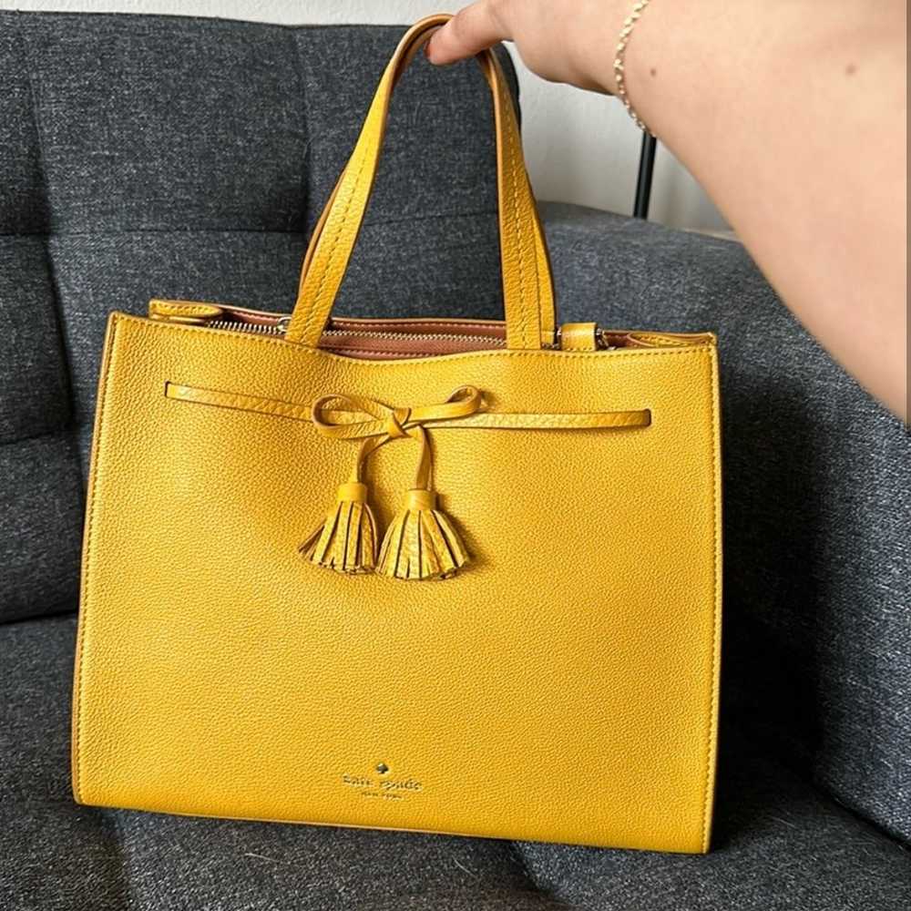 Mustard colored leather Kate spade purse with cro… - image 1