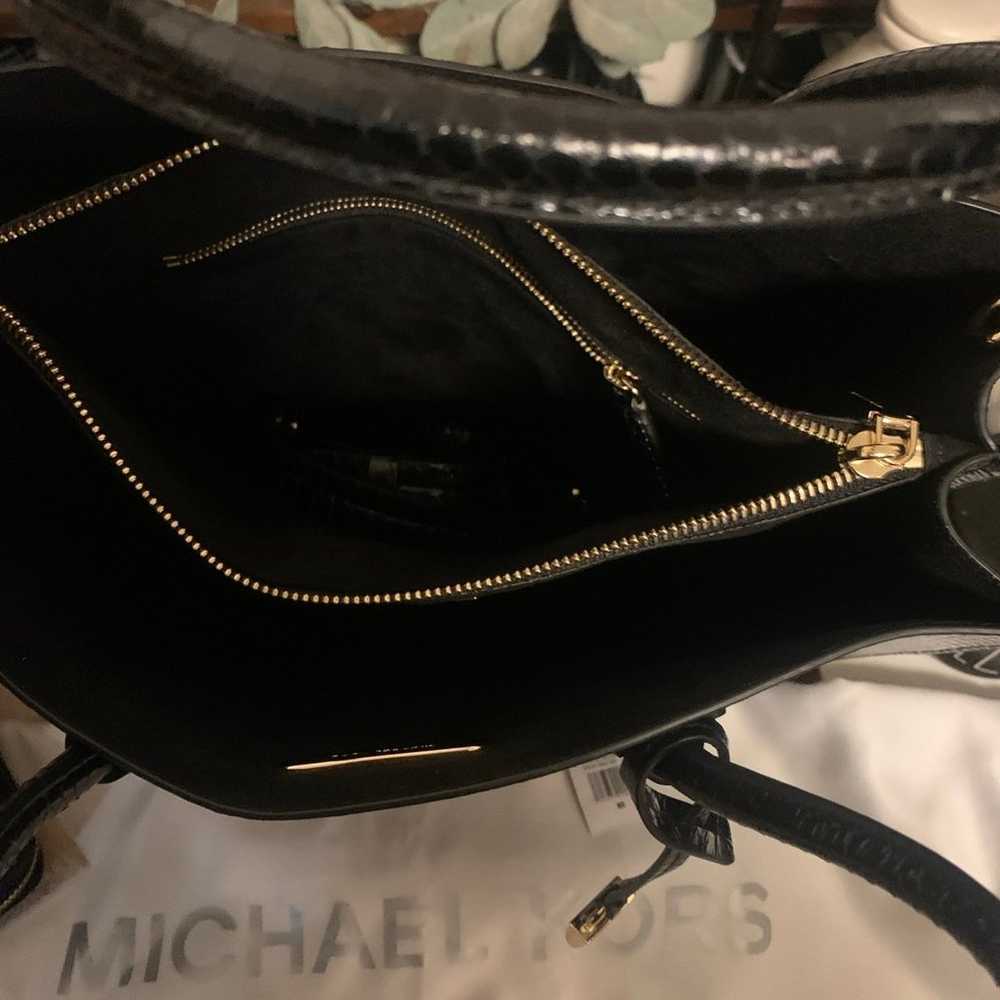 Michael Kors LG Mercer snake skin black tote and … - image 6