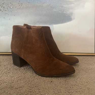 Dolce Vita brown suede booties