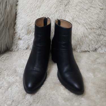 NISOLO ANKLE BOOTS