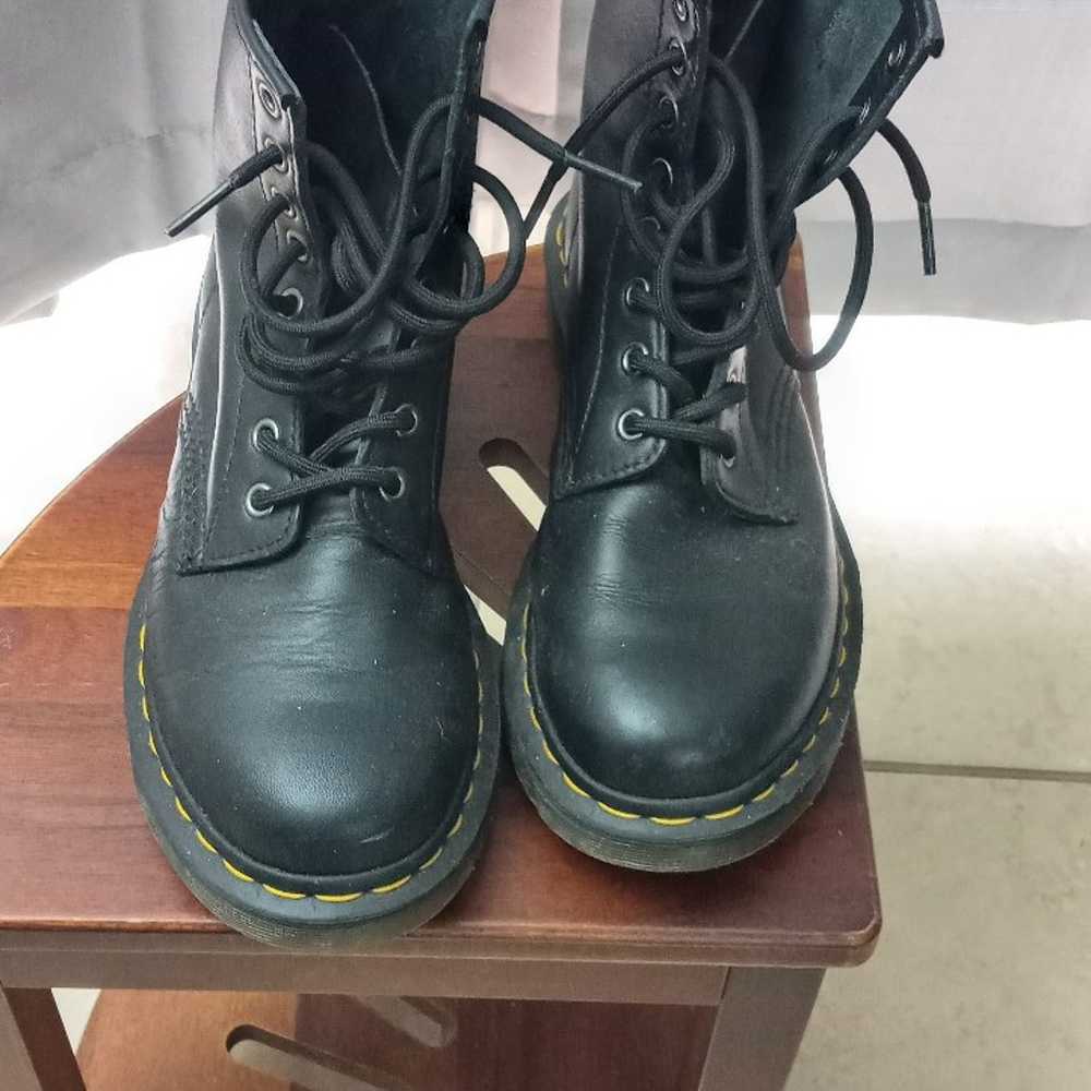 Black Leather Doc Martens Lace Ups Boots Dr. Mart… - image 3