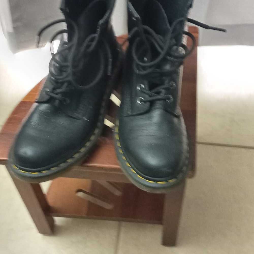 Black Leather Doc Martens Lace Ups Boots Dr. Mart… - image 4