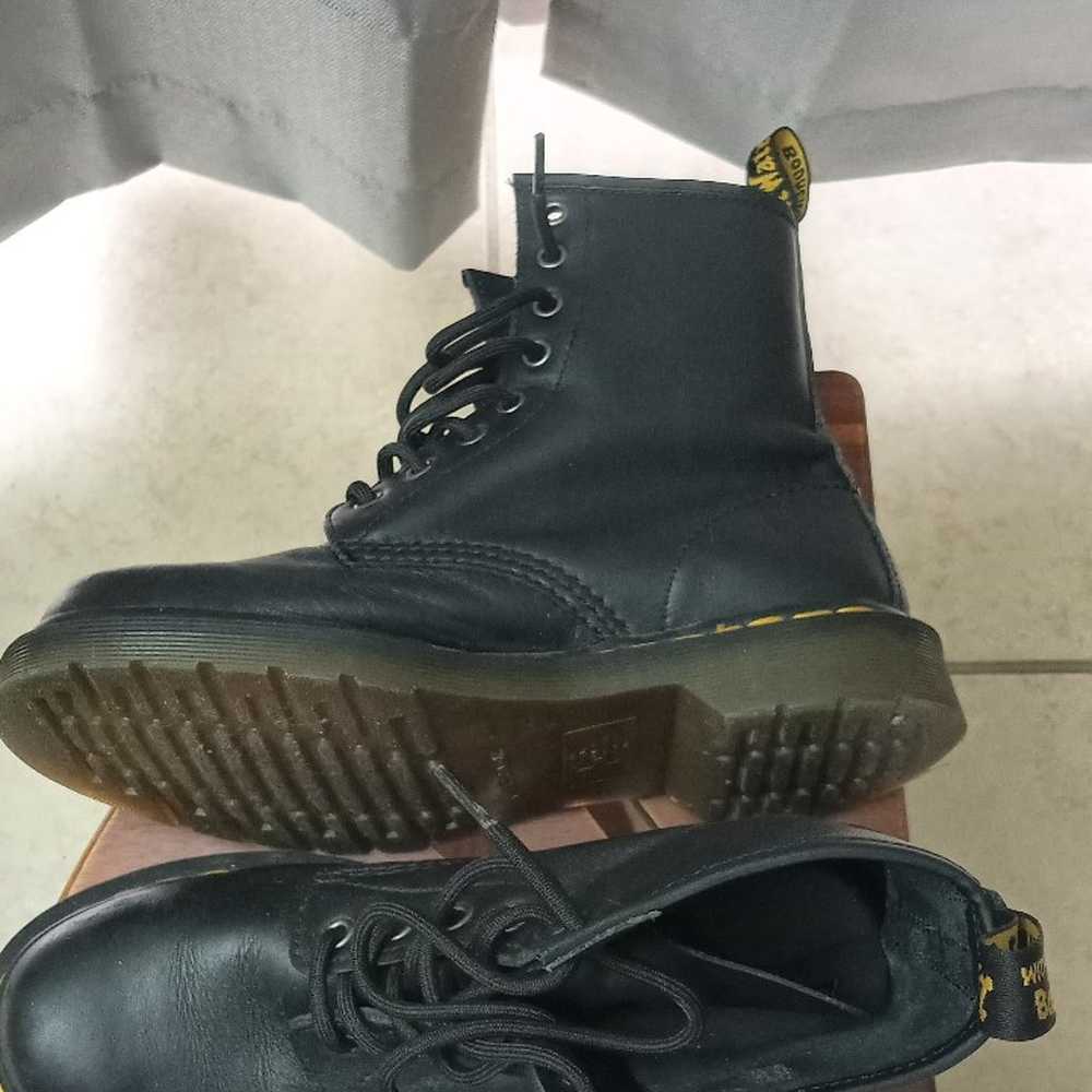 Black Leather Doc Martens Lace Ups Boots Dr. Mart… - image 8