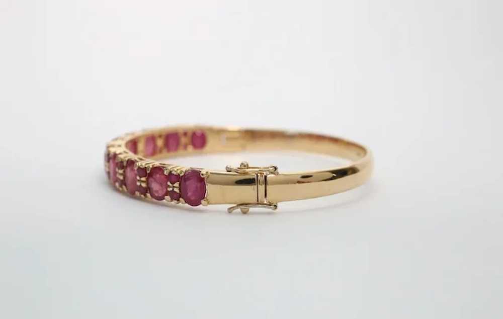 18k Yellow Gold Ruby Bangle, 6.75 inches - 22.0g - image 3